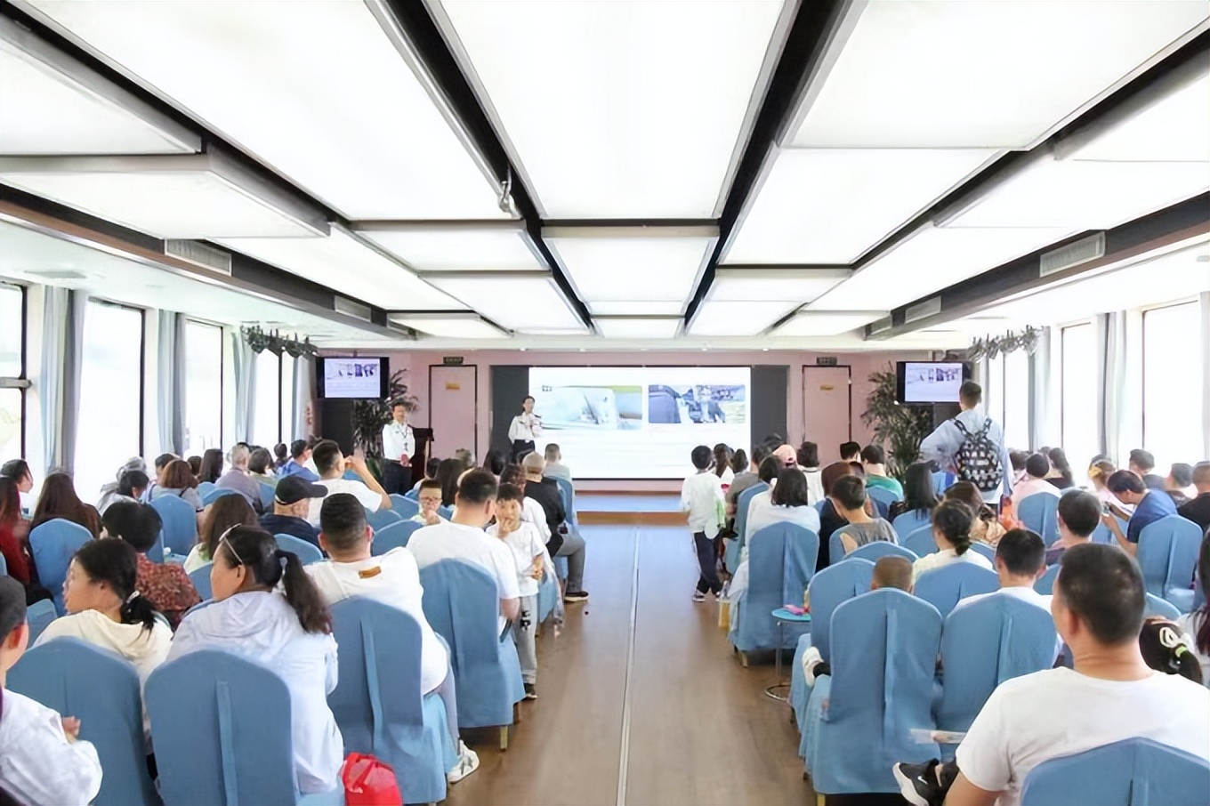 致爱母亲河共护一江水长江之舟长江文化公益课堂第二期开讲