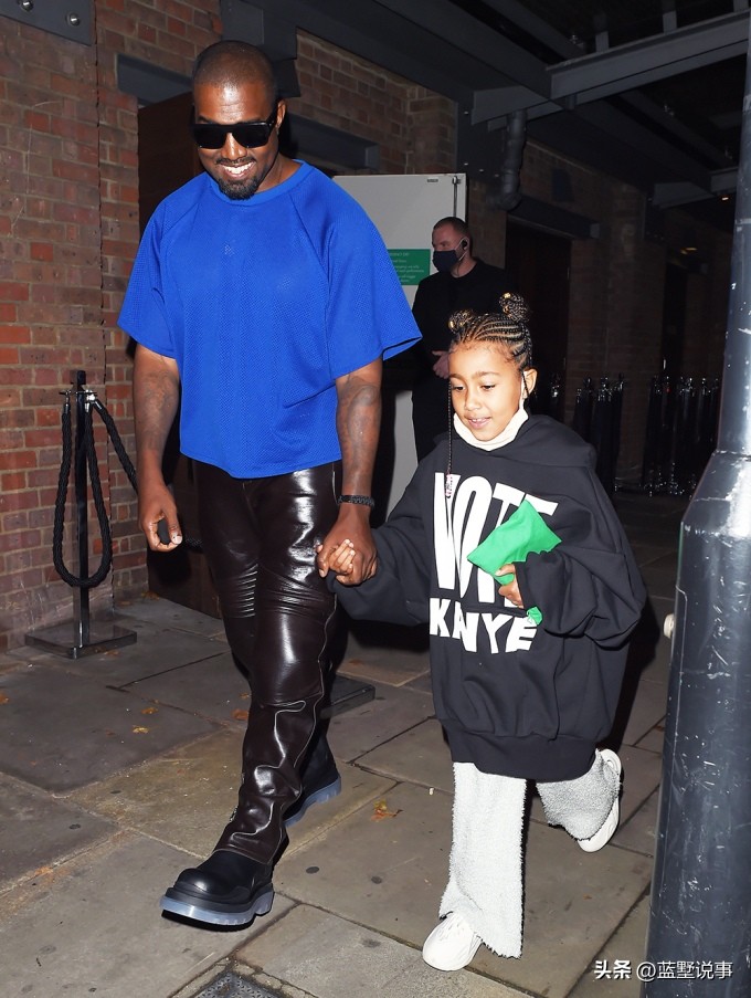 坎耶维斯特和他老婆穿搭,坎耶维斯特妻子亮相巴黎