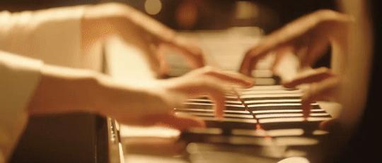 弹钢琴太快怎么纠正,如何练习弹钢琴的节奏感