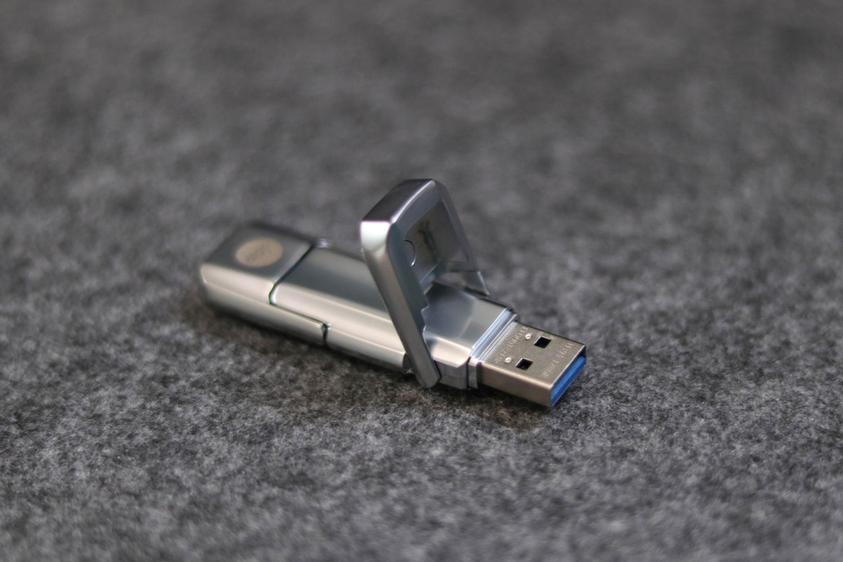 固态u盘和移动固态硬盘哪个好,u盘和移动固态硬盘选哪个比较好