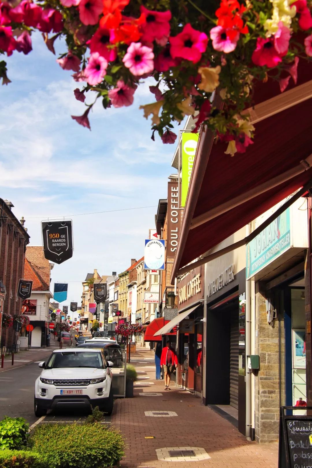 开车去欧洲第25集：同性婚姻、安乐死合法的西欧小国，了解一下？