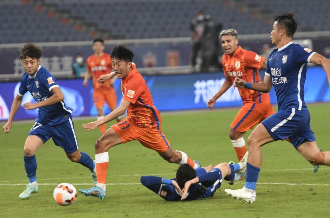 武汉三镇2-0山东泰山,武汉三镇2比0山东泰山比赛录像