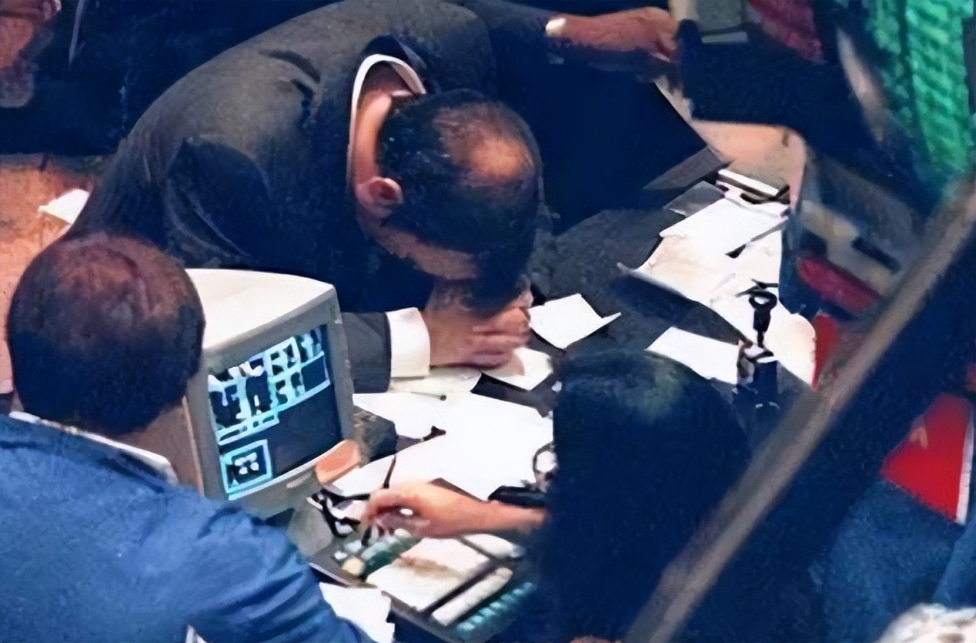 韩国之痛：生育率跌至谷底，自杀率居高不下，无限地狱模式内卷