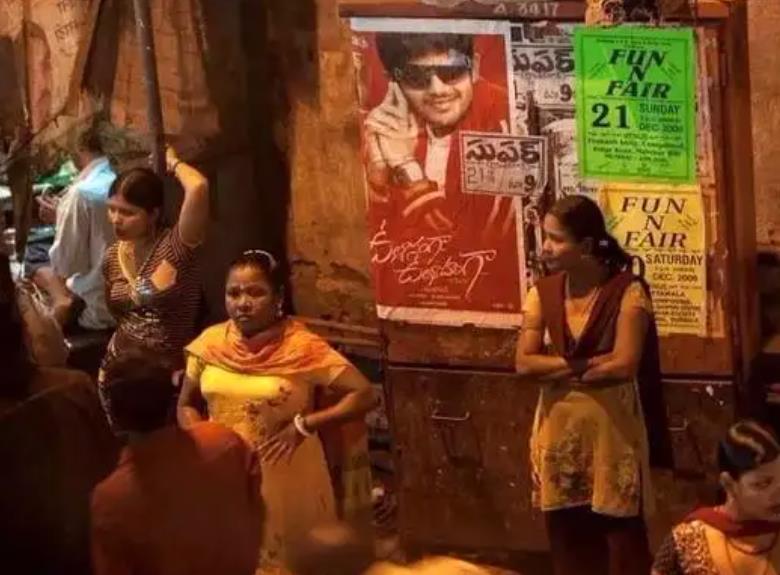 印度富家女孩被男友卖了逆袭,印度女子被老公卖掉