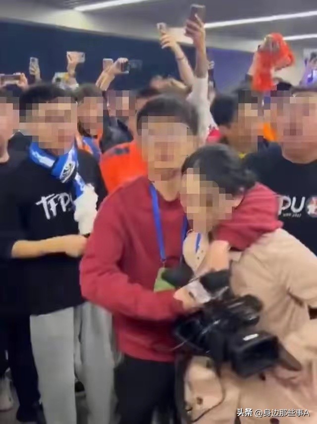 申花对战海港,上海海港大战上海申花