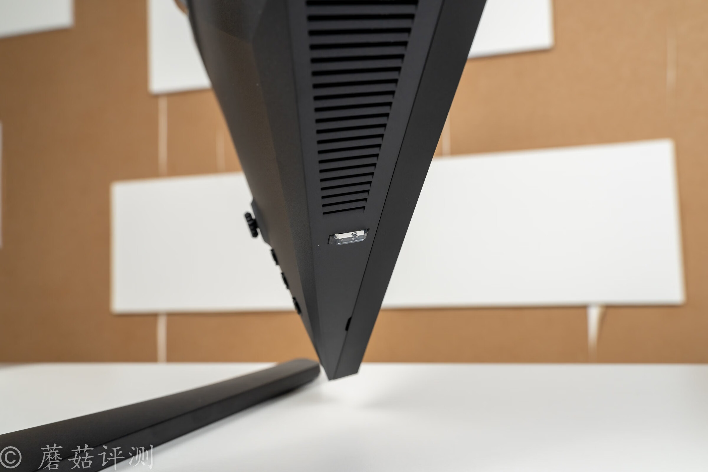 蚂蚁电竞4k144hz显示器评测,蚂蚁电竞32寸200hz显示器评测