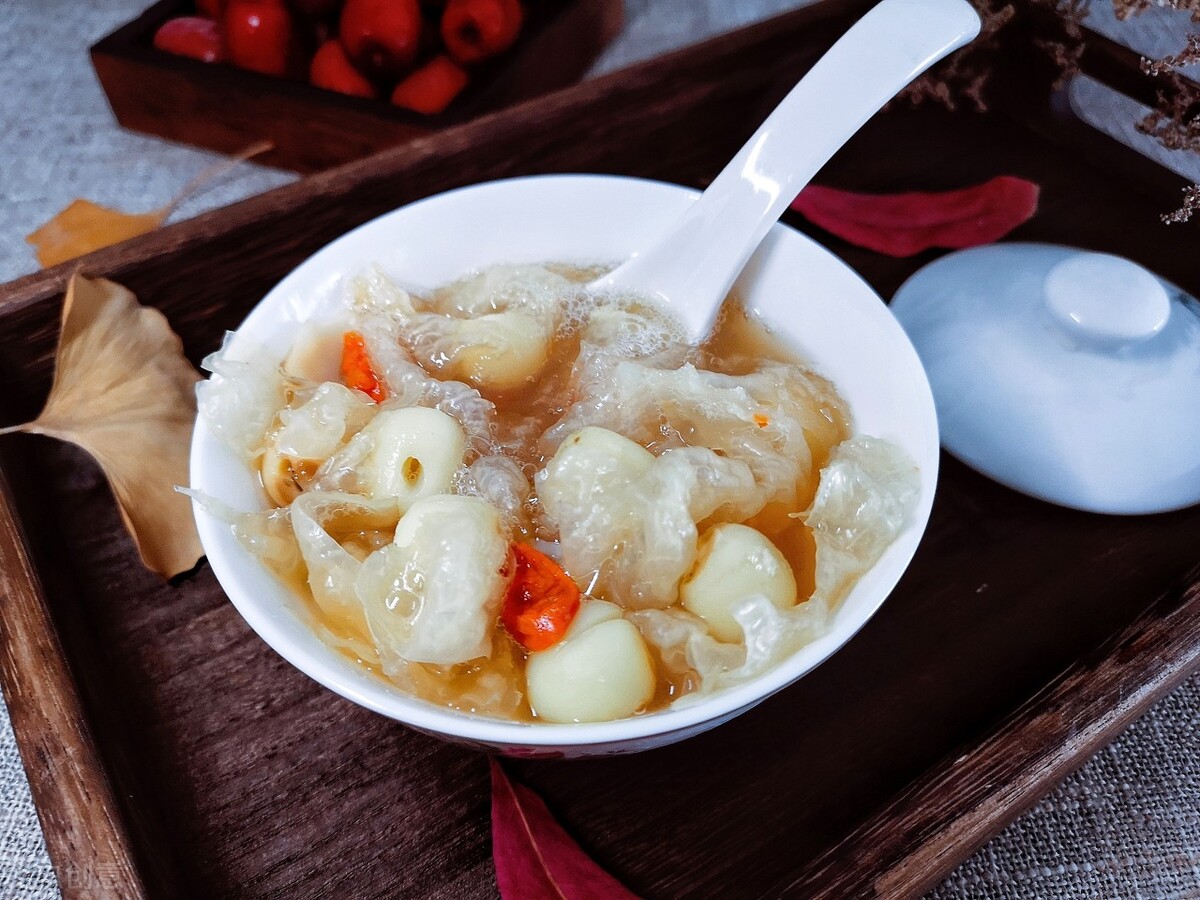 建议中老年朋友：晚餐少吃包子油条，多吃4样，安稳顺利过冬天