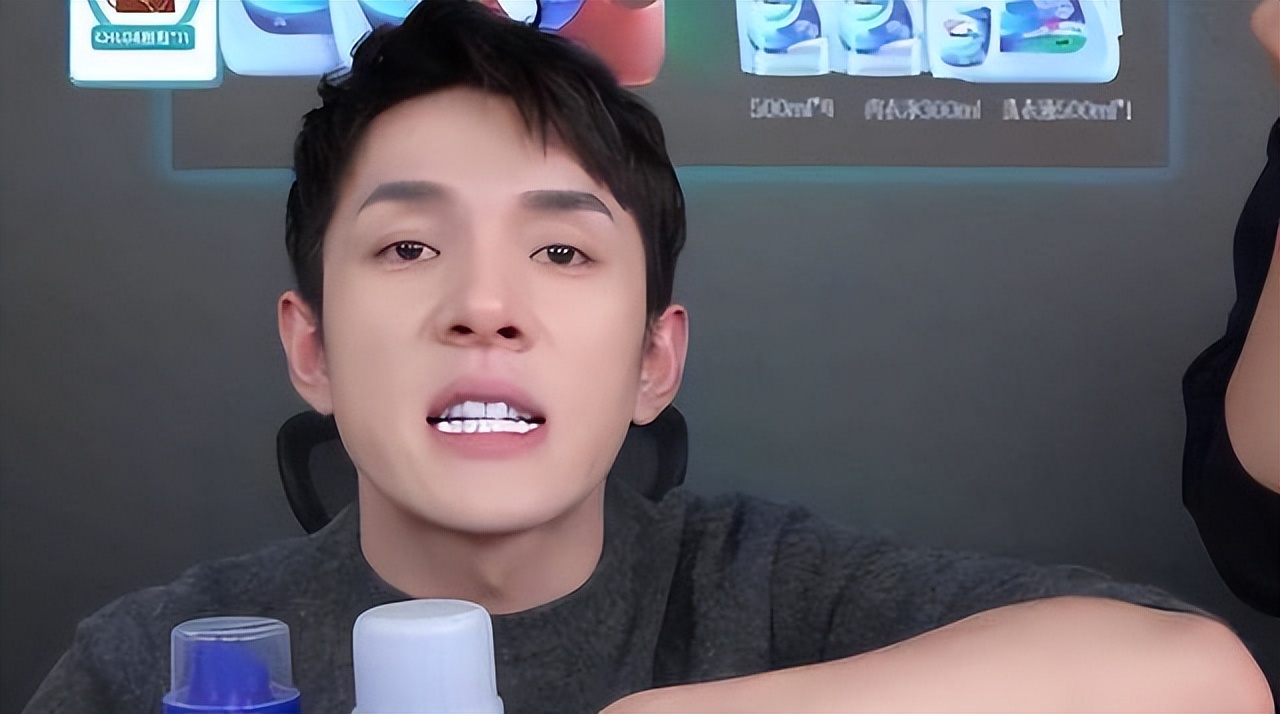 烤瓷牙牙缝发黑怎么处理,娱乐圈谁的牙齿不是烤瓷牙