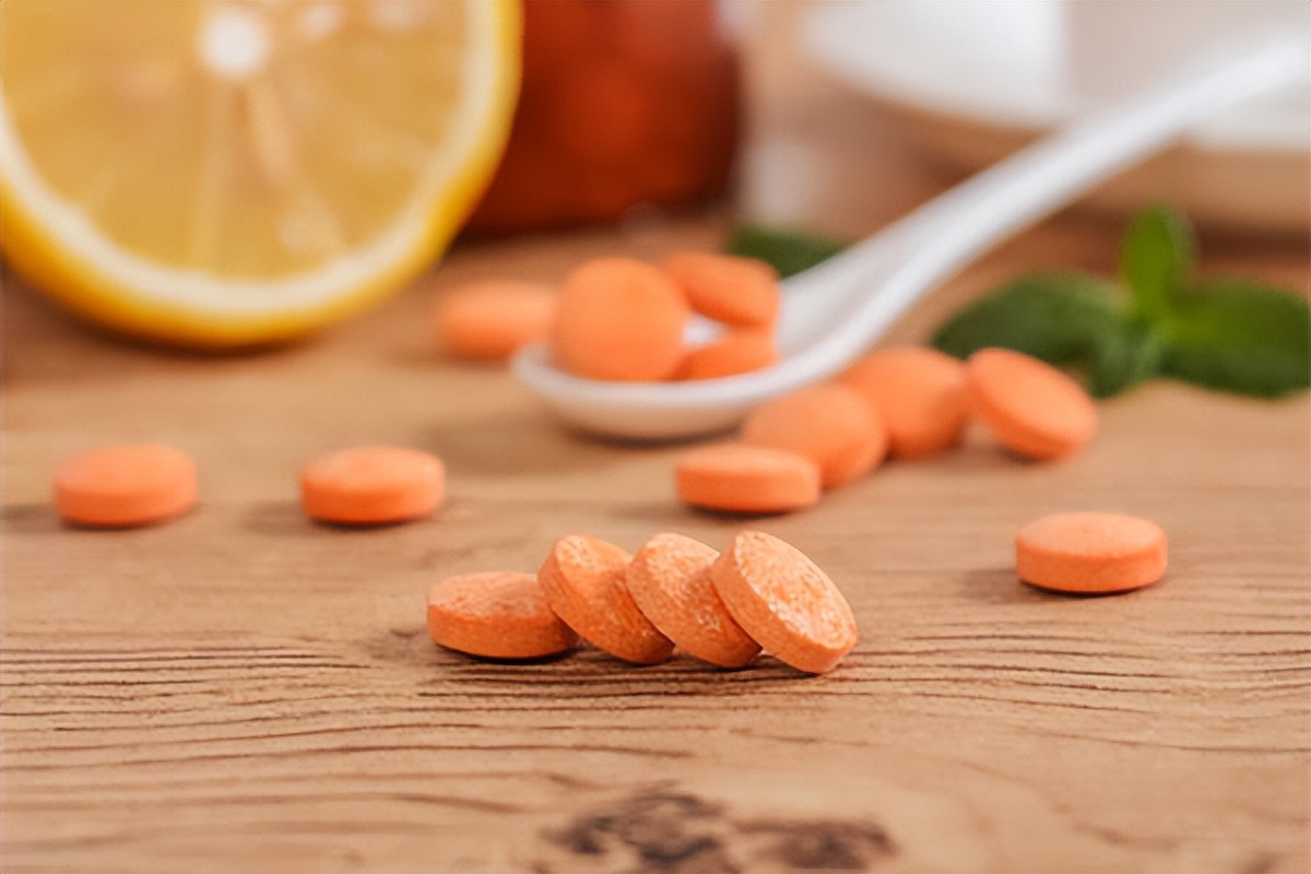 每天都吃维生素c会美白么,长期每天吃一片维生素c可以吗