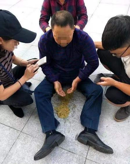 高铁检票员打死老人最新消息,高铁检票员打死老人最新进展