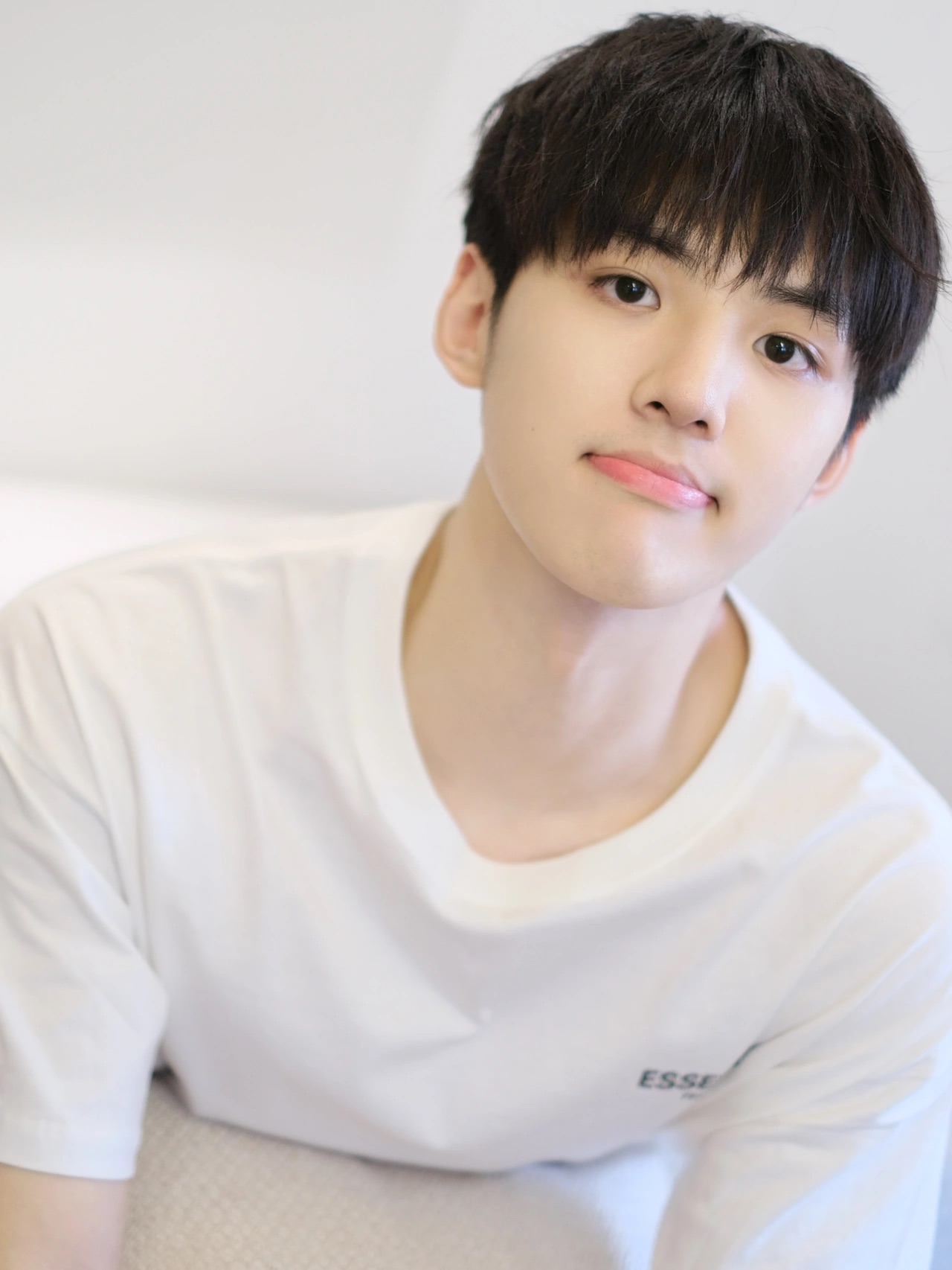 什么洗面奶美白效果好男士,控油美白的男士洗面奶哪个牌子好