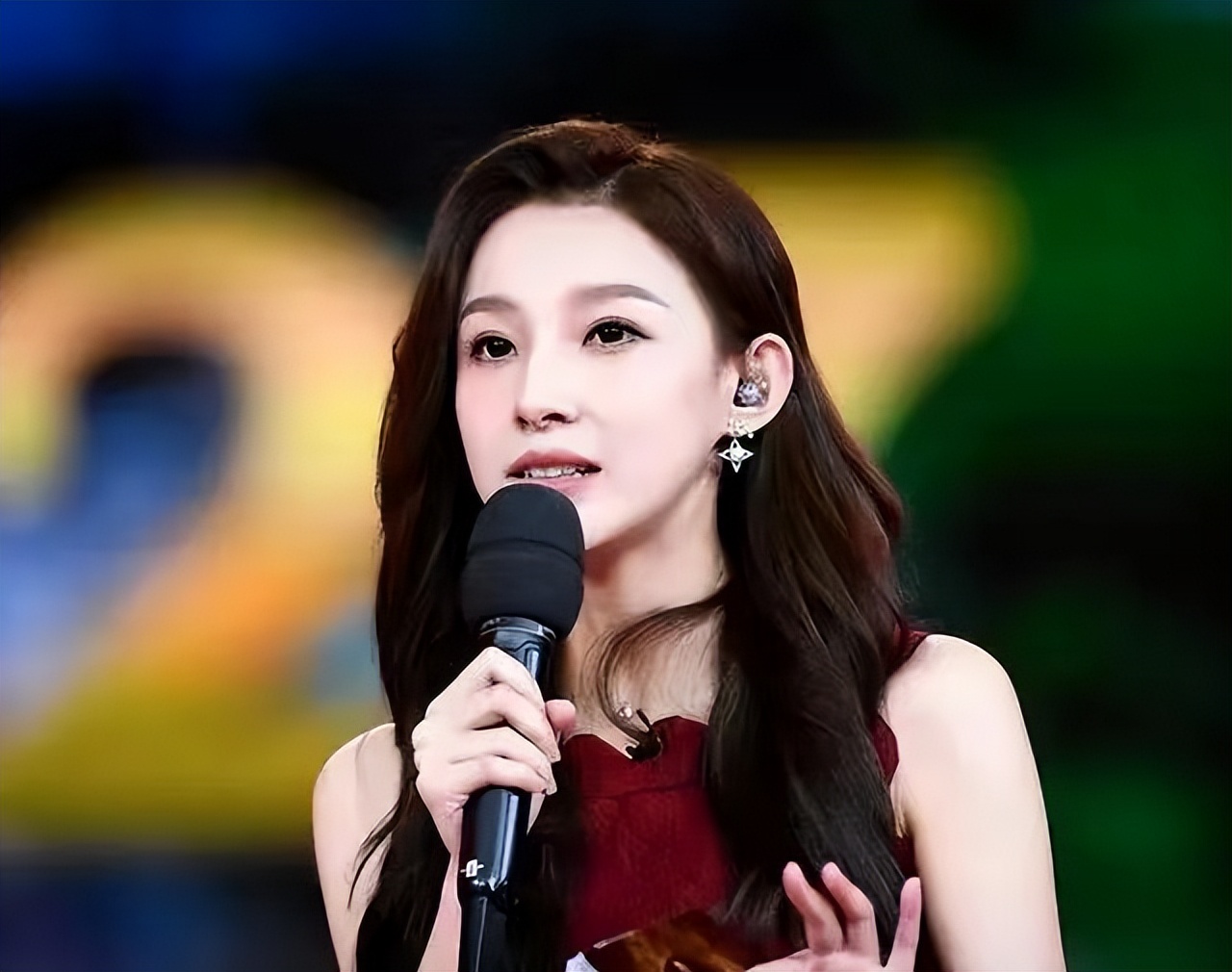 央视一姐李红现状,央视一姐李红董卿