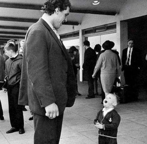 巨人安德雷力气有多大,巨人安德雷视频