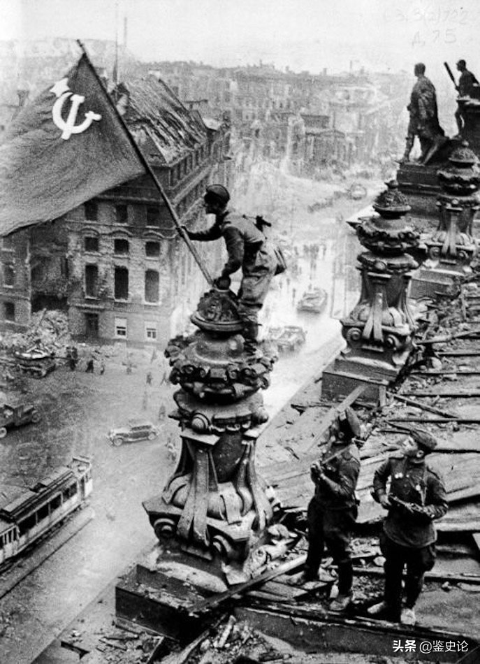 91年苏联解体后，中国面临危机，*小平邓**是如何力挽狂澜的？