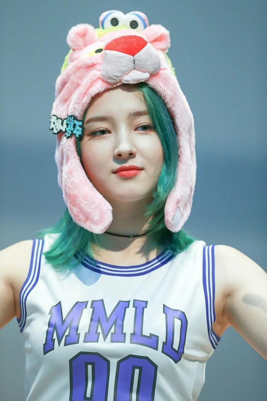 韩国爱豆被偷拍,韩国爱豆被曝出入非法娱乐场所