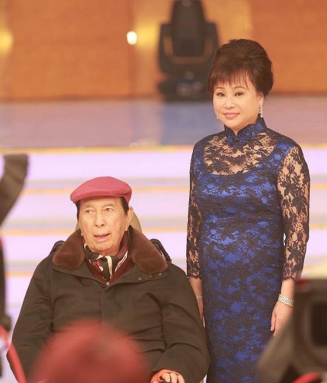 蓝琼缨因为什么去世,赌王二太蓝琼缨传奇的一生