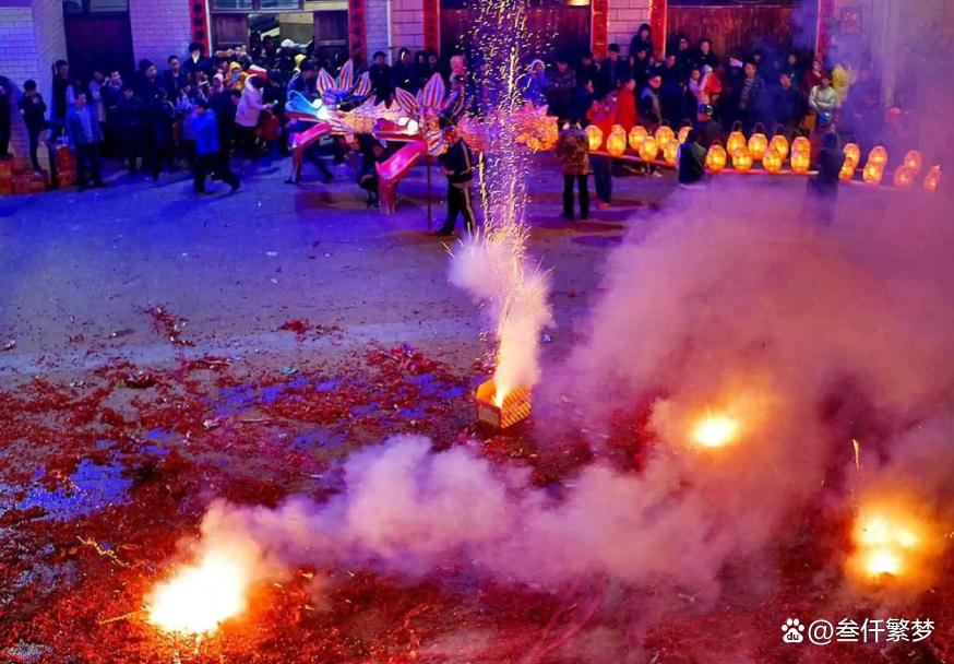 官方辟谣今年暂无解除禁燃*花爆烟竹**的指令