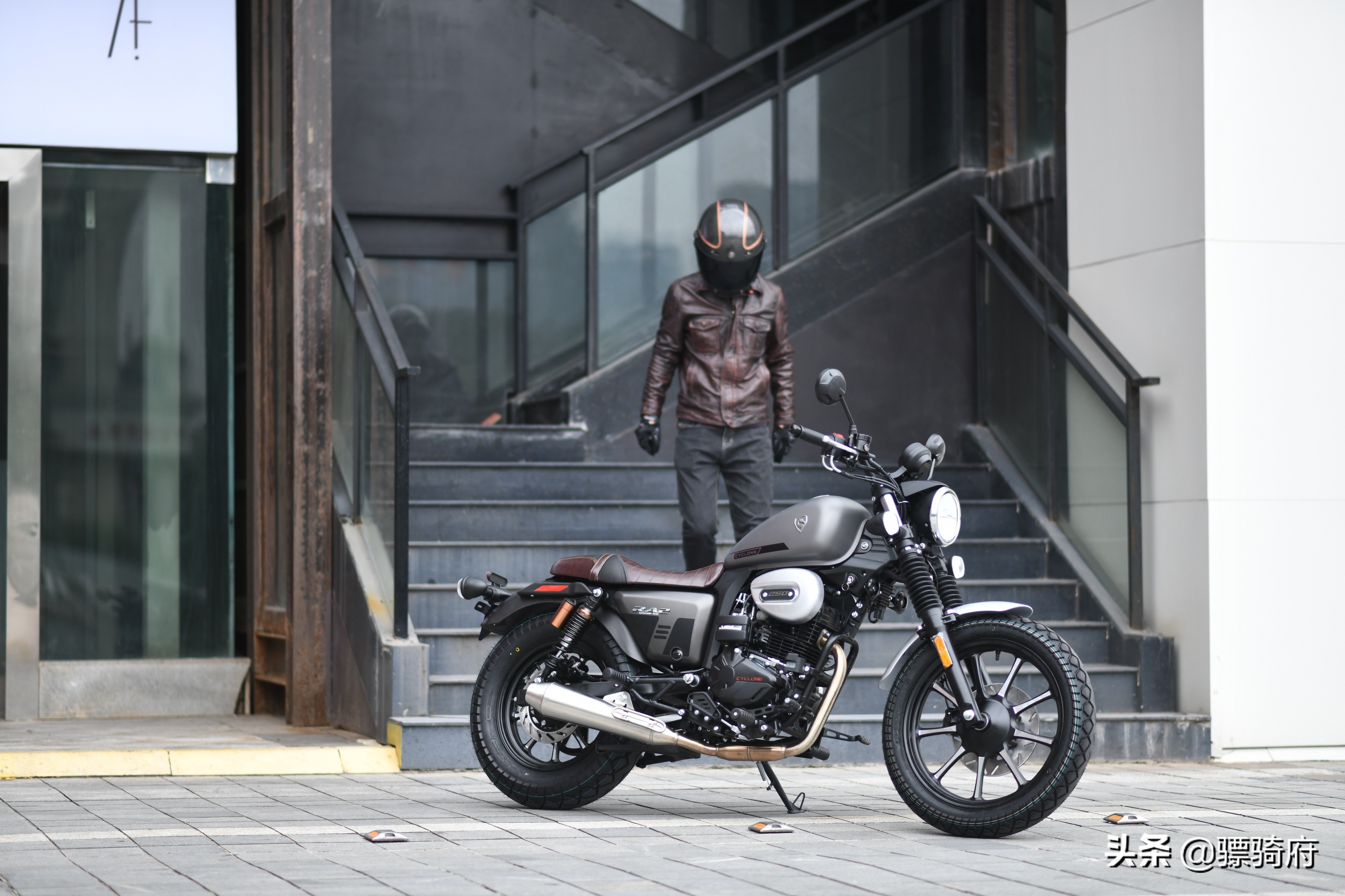 1.598万元起！皮带版RA2和300cc级别踏板车RT3S正式发布