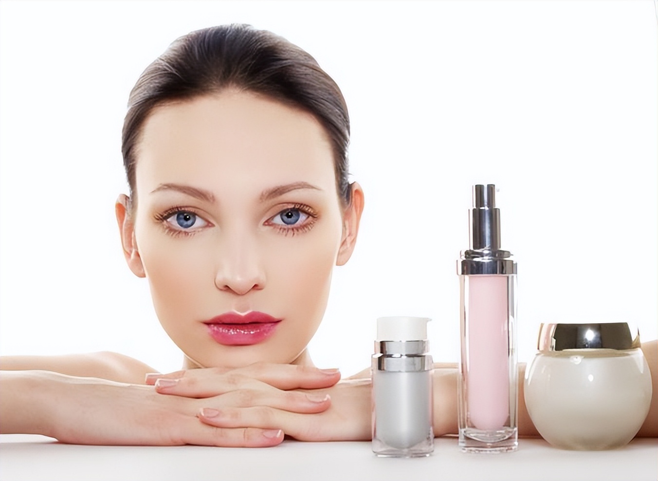 护肤品整套使用还是单品牌使用好,护肤品是一套的好还是各买各的好