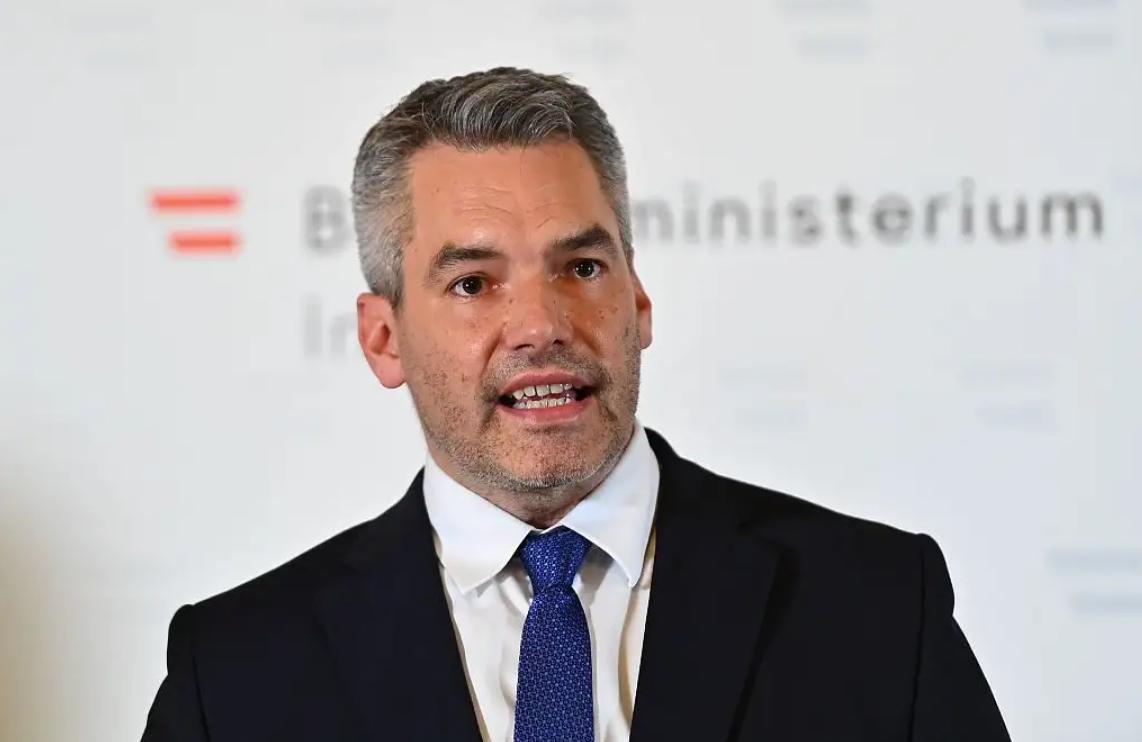 付卢布也不卖！俄方拒绝向德奥两国供气，波兰来横的：抓人和硬抢