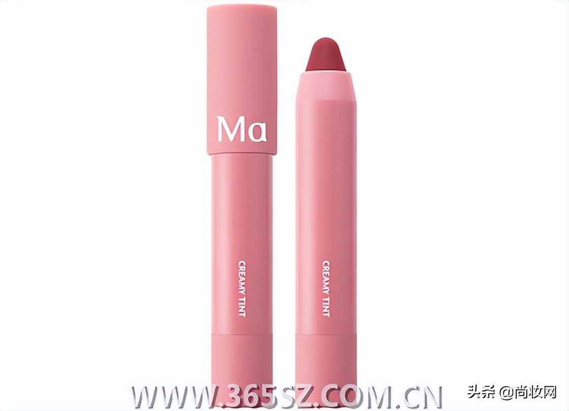 涂唇膏的小妙招,撩人的唇膏涂法