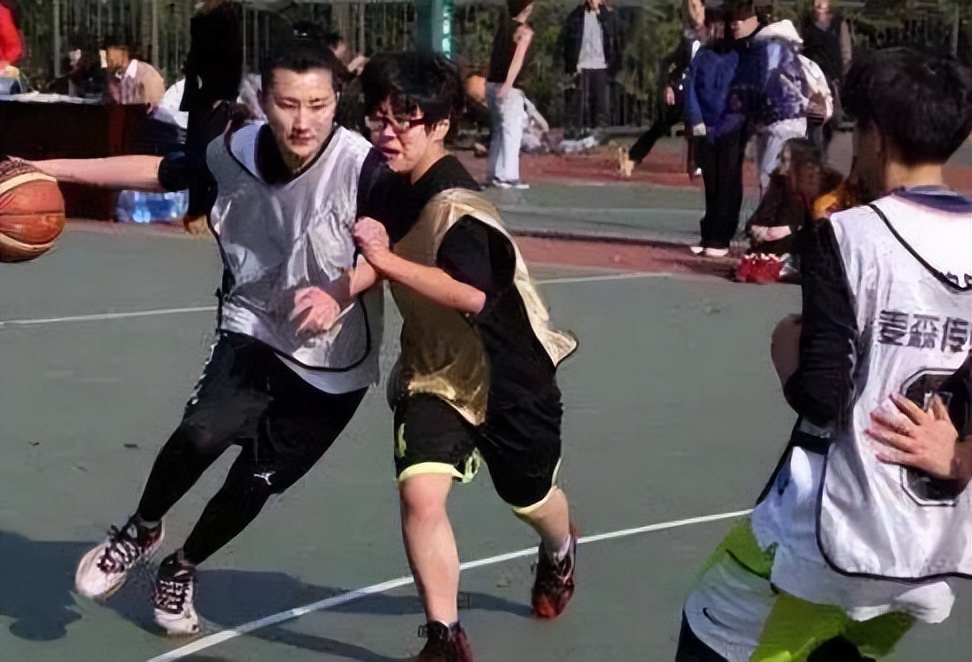 打篮球适合戴ok镜,戴半框眼镜能打篮球吗