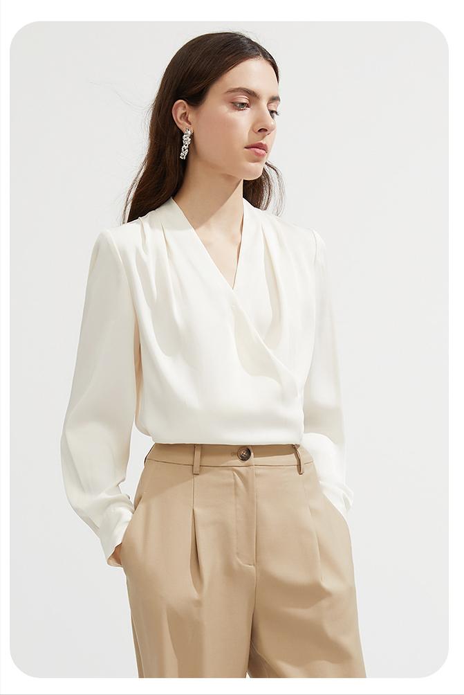 30岁女生穿什么牌子精致,30女人穿什么牌子衣服减龄