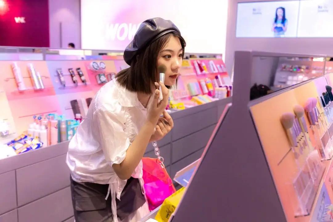 蹲点好特卖一周，我们发现了百亿临期市场*局破**的“答案”