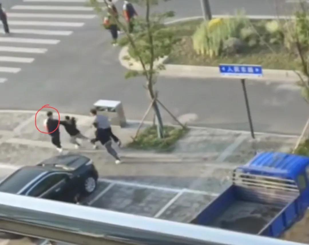 青少年违法犯罪校园霸凌,未成年犯罪校园霸凌怎么看待