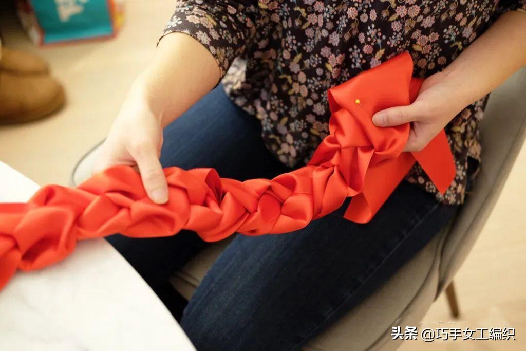 几块闲置的小碎布动动手就能做发圈发箍,新款多得用不完