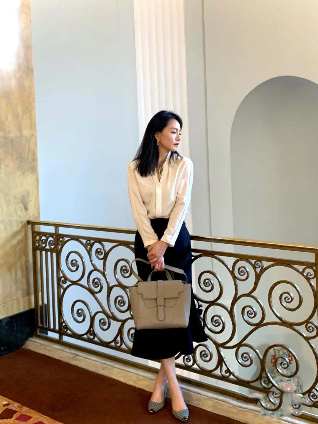 40岁穿什么运动鞋大气好看,女人过50岁穿什么鞋合适