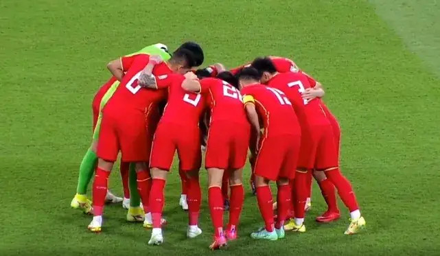 国足踢中超是真是假,国足吹牛