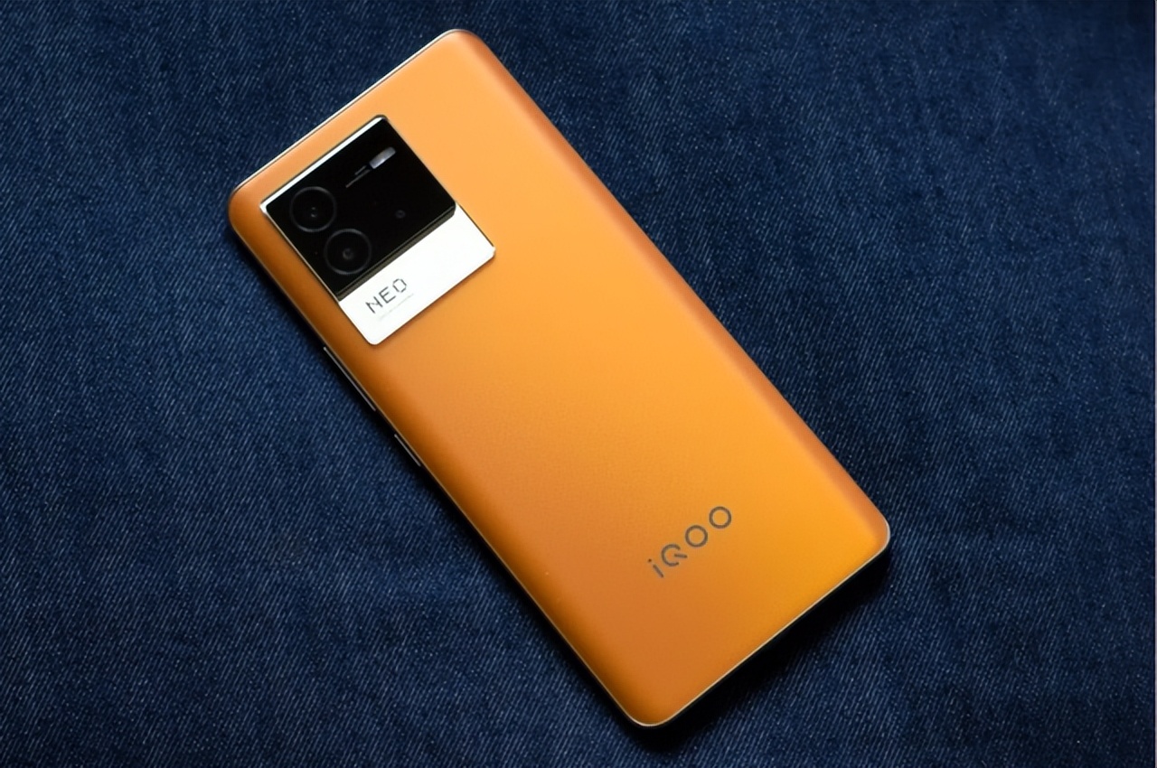 目前性价比最高的千元机是哪一款,买千元机这三款才值得考虑