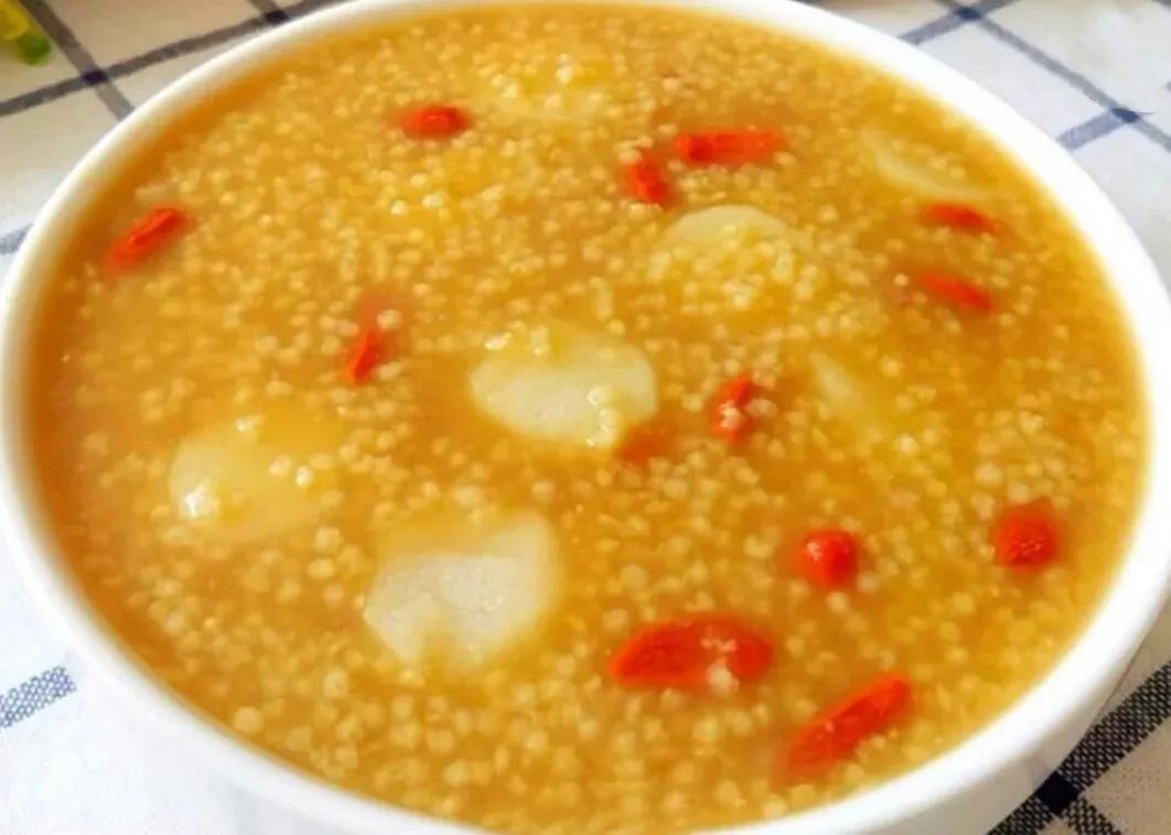 每天给孩子熬的杂粮粥,儿童七日杂粮粥营养搭配不重样
