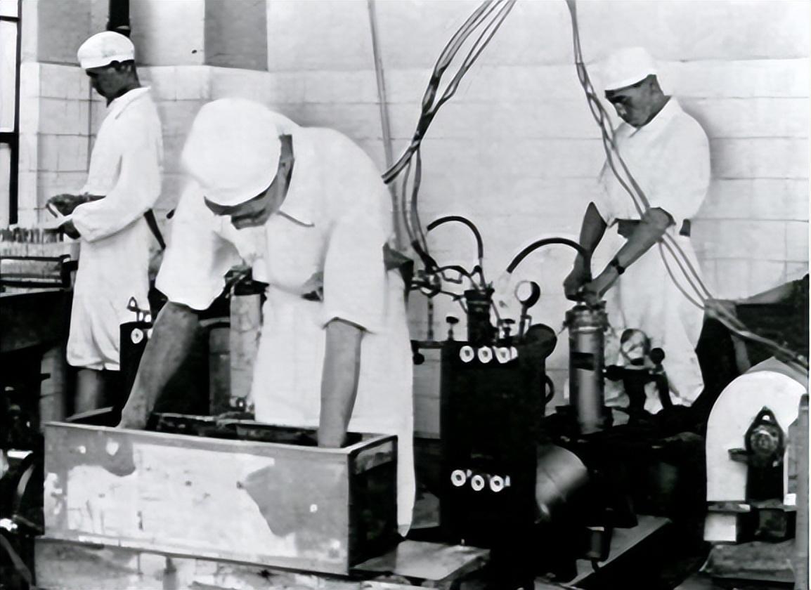 惊！日军日记曝光，*安妇慰**不顺从，日军竟用*刀刺**插入她的*体下**！