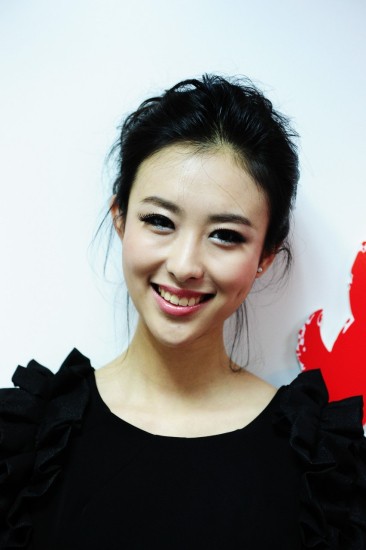 缈熷噷鍓嶇敺鍙嬪垽鍑犲勾,缈熷噷鍒嗘墜琚墠鐢峰弸鎭舵剰鎶ュ