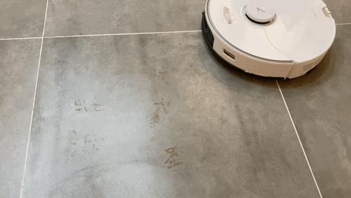 扫地机器人拖地震动和旋转哪种好,机器人旋转拖地和震动拖地