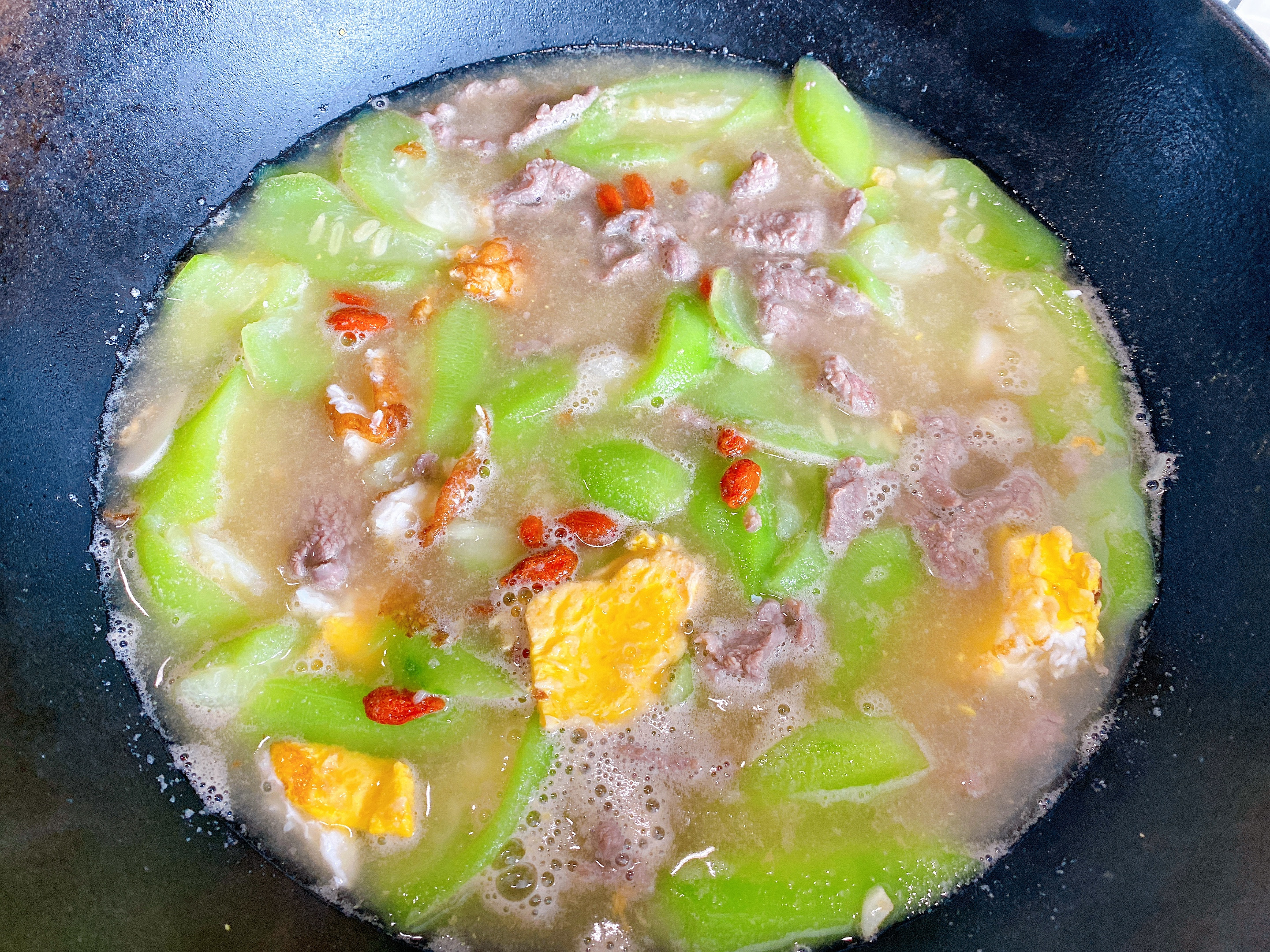 三伏天要多喝这道冬瓜四神汤清凉,酷热的夏天煲什么汤最防暑