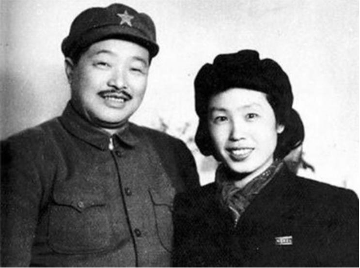 解放战争师长军长有谁,建军大业中的贺军长是谁