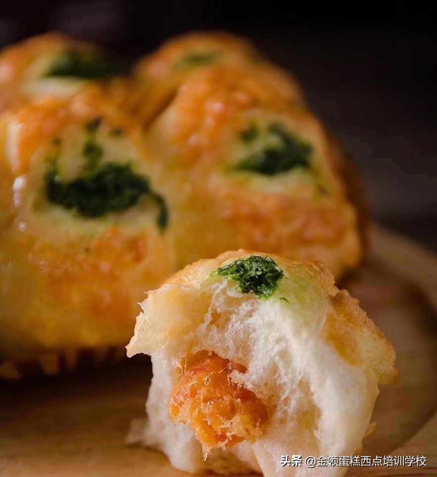 新手小白在哪里学做烘焙比较合适,烘焙入门从零开始学烘焙