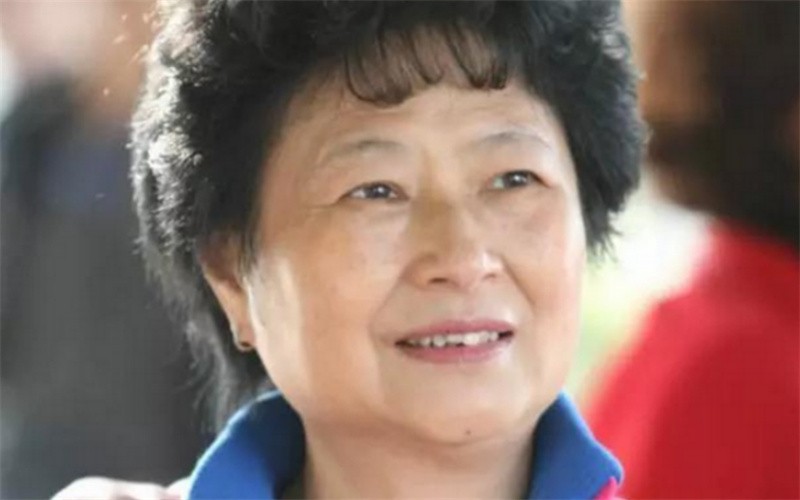 乒乓名将梁丽珍家庭情况,乒乓球运动员梁丽珍简历