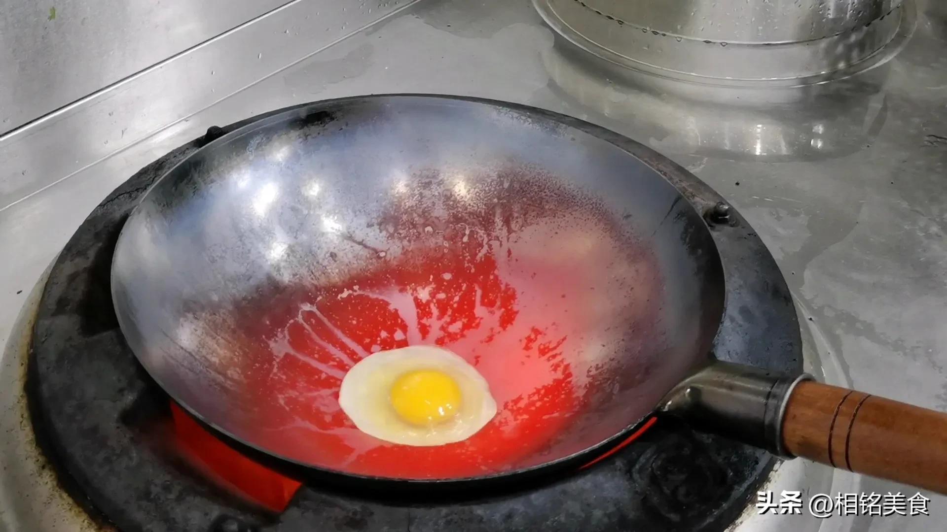 新铁锅怎样开锅小妙招视频,不粘锅的铁锅最佳开锅方法