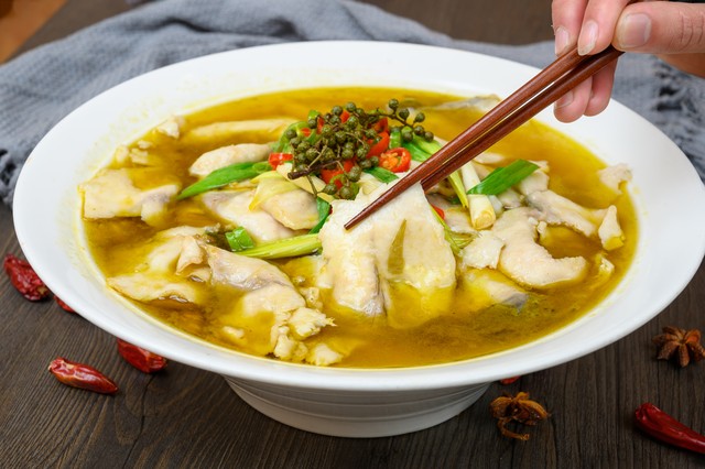 来成都必吃的火锅和串串,成都美食麻辣烫攻略