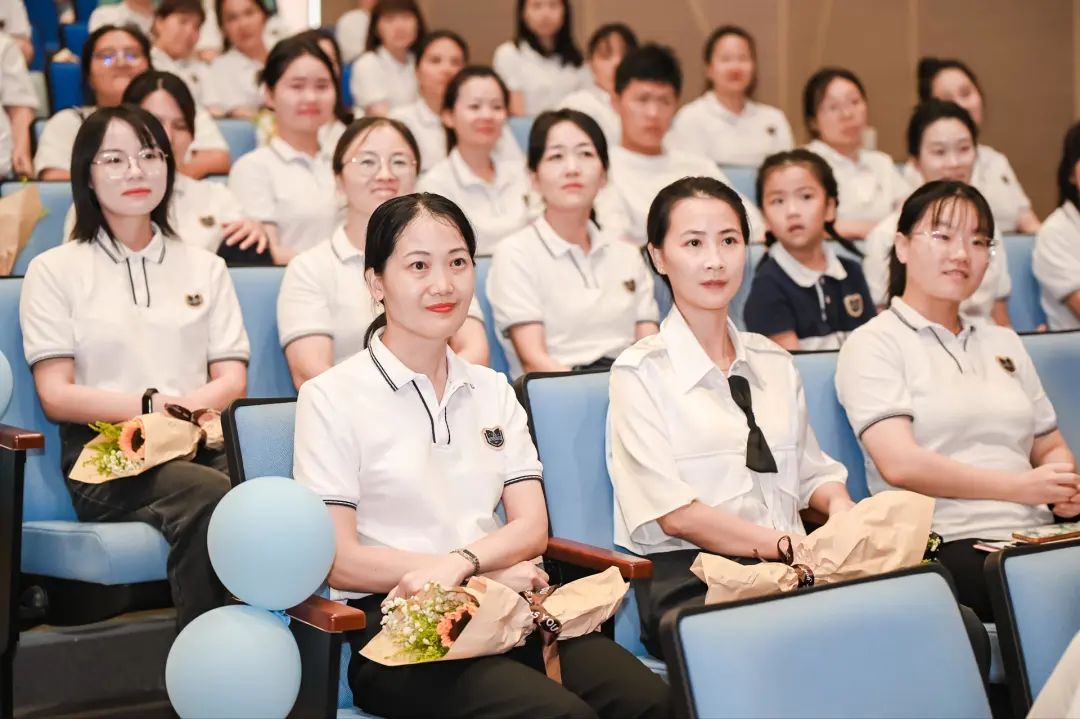 躬耕教坛强国有我获奖文案,躬耕教坛强国有我摄影作品