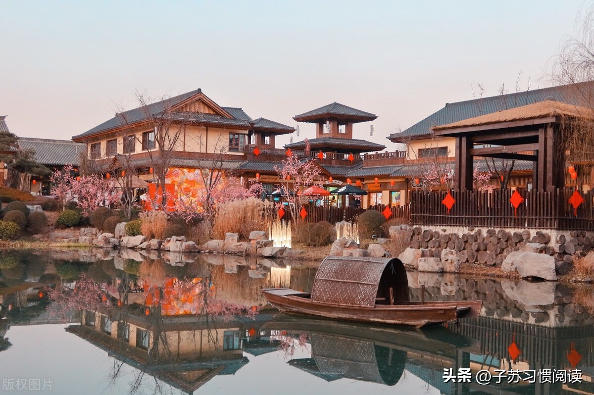 外喜内悲的《诗经·宛丘》是陈柳写的一首表达复兴国家理想的诗