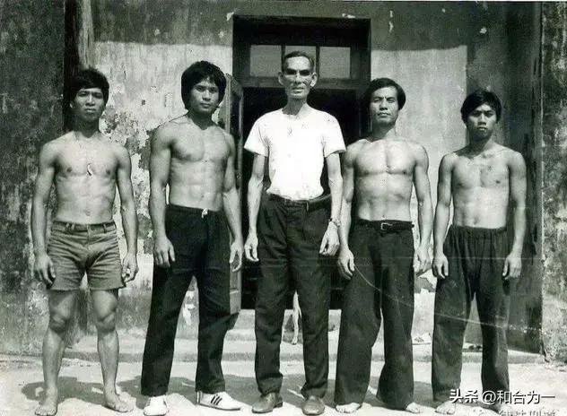 榛戝府瀹炲綍鏁欑埗,榛戝府鏁欑埗绉樺彶绾綍鐗囧畬鏁寸増