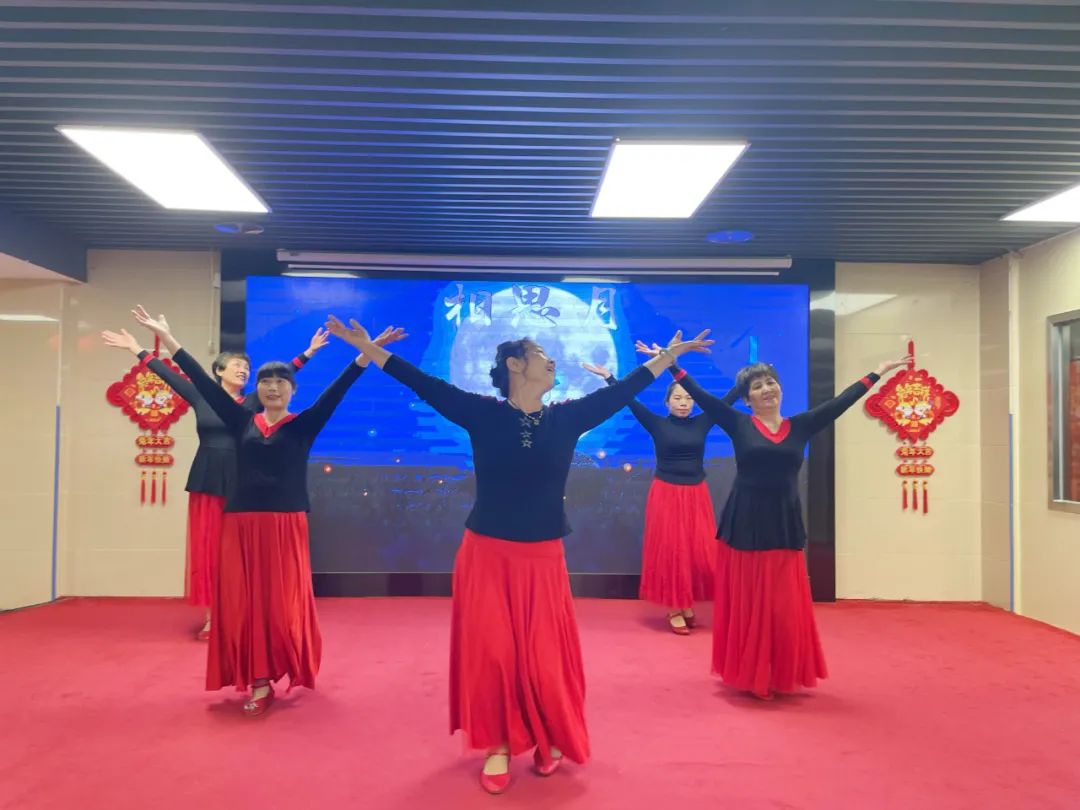 福享天年！我和春天有个生日会！