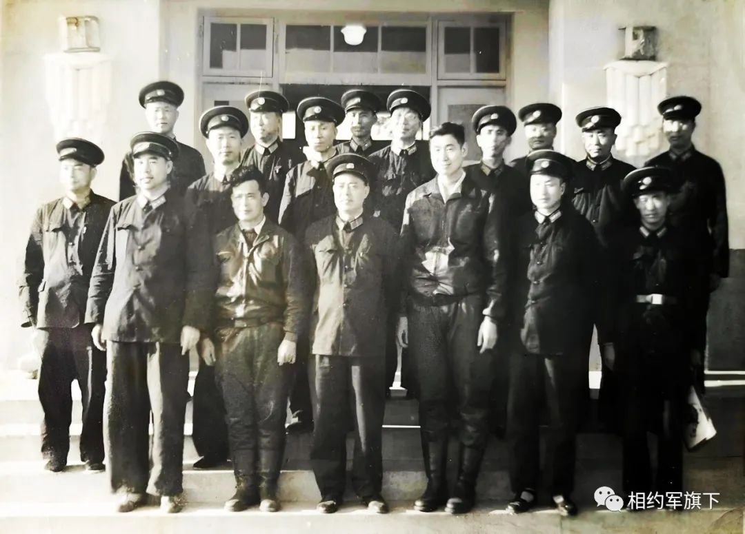 戴逵贤：两代人的情怀——我眼中的海航四师子女与他们的父辈