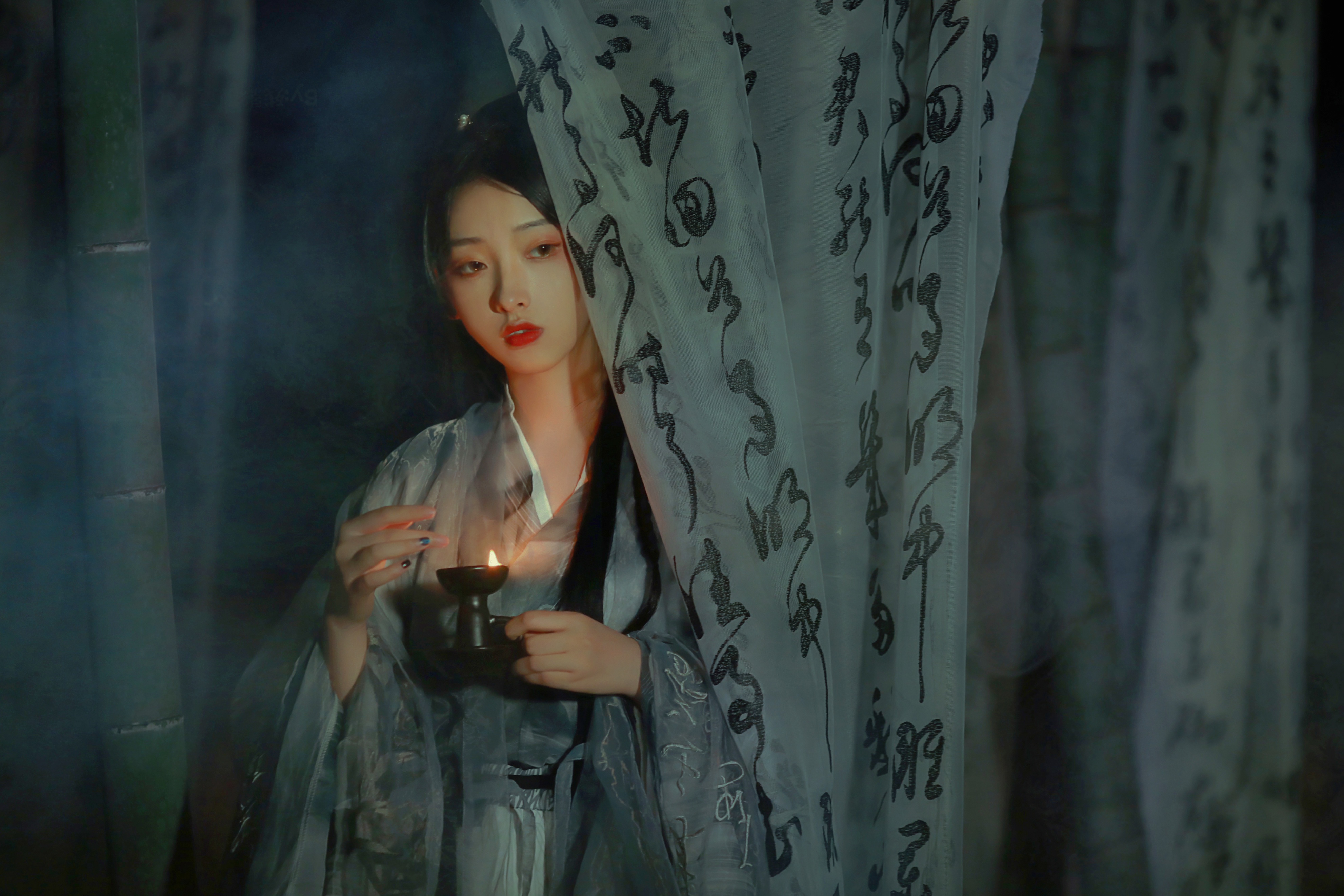 用色相饱和度抠图,如何用色彩饱和度调照片颜色