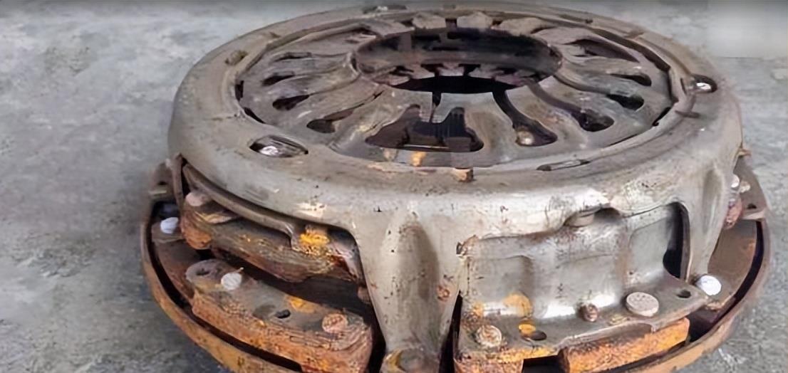 干式双离合变速箱的车值得买吗,别克君越7挡干式双离合优缺点